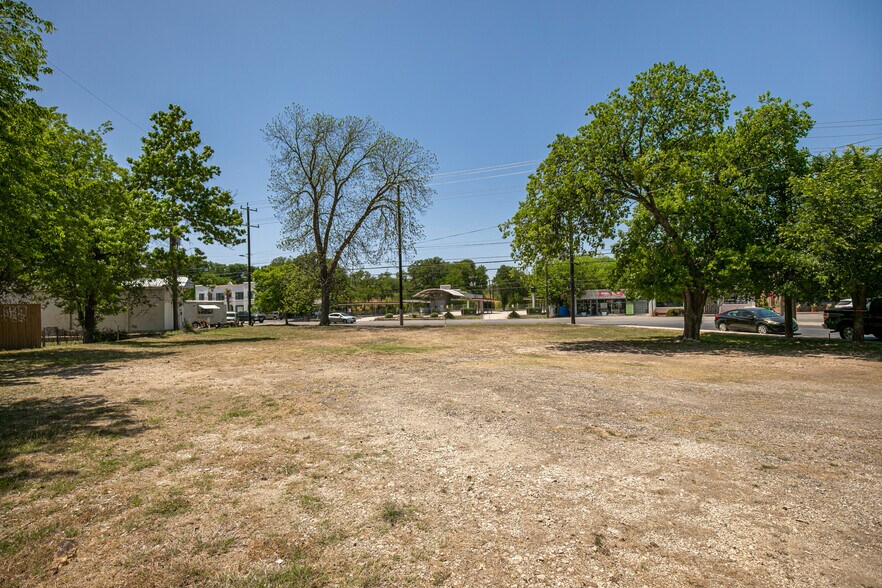 More Photos Of 3522 Broadway, San Antonio Land For Sale