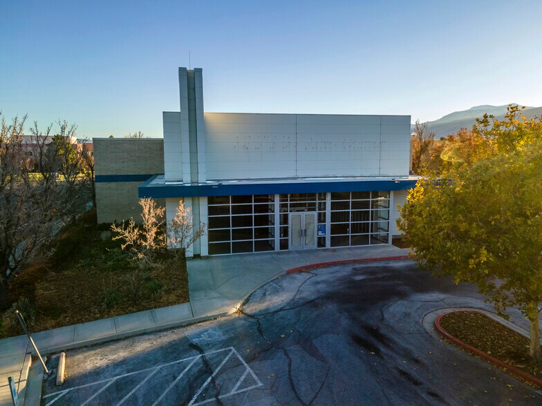 More Photos Of 5000 Meadowood Mall Cir, Reno Unknown For Lease