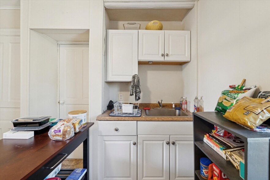 More Photos Of 222 Lippincott Ave, Ardmore Apartments For Sale