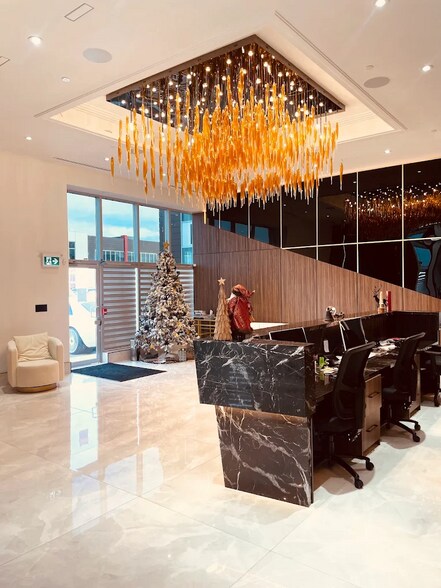 More Photos Of 9300 Goreway Dr, Brampton Storefront Retail Office For Sale