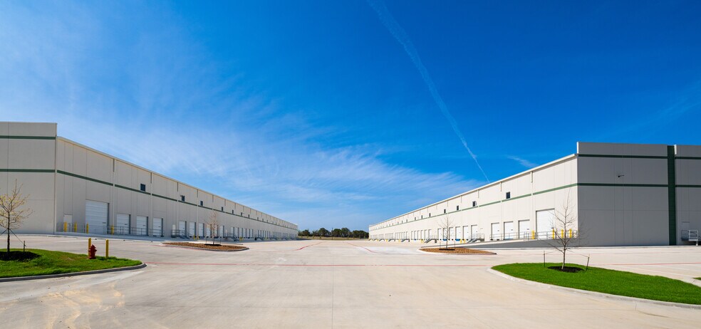 More Photos Of 13644 Toepperwein Rd, Live Oak Unknown For Lease