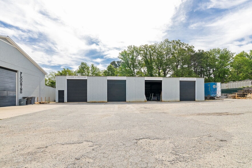 More Photos Of 728 N Main St, Emporia Auto Repair For Sale