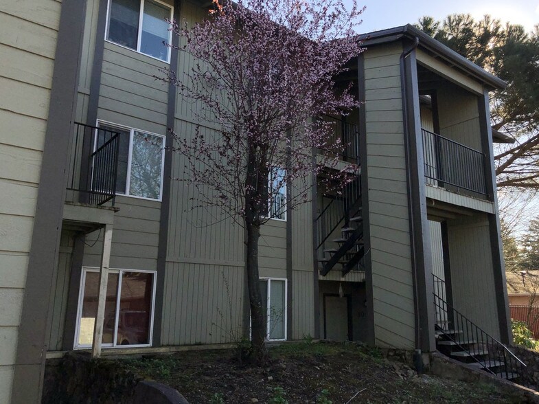 Primary Photo Of 13410 SE Powell Blvd, Portland Apartments For Sale