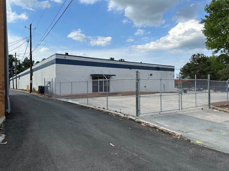 More Photos Of 4415 Commerce Dr Sw, Atlanta Warehouse For Lease