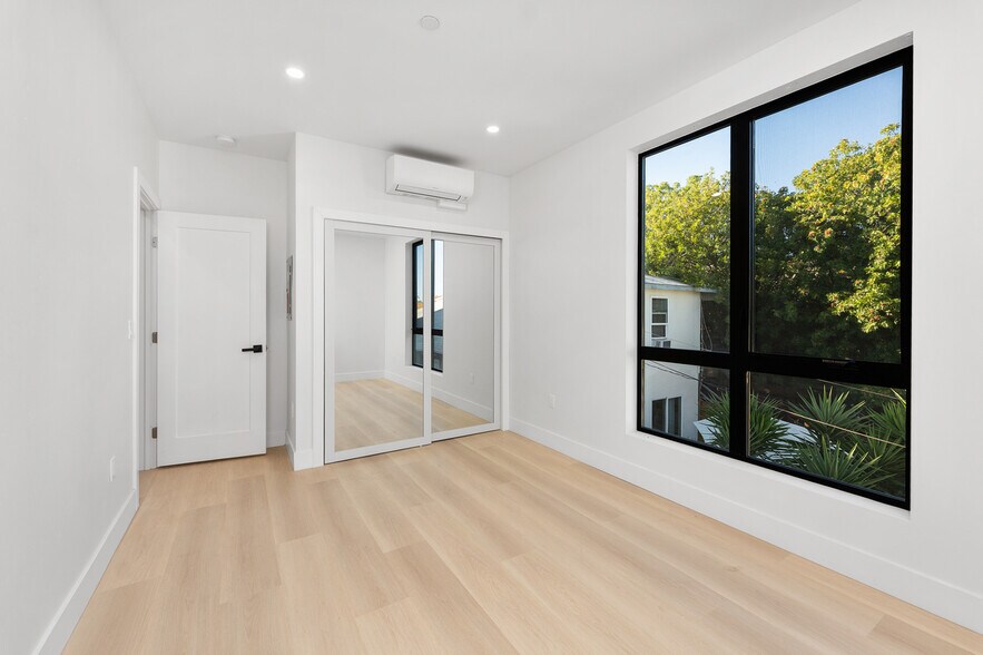 More Photos Of 4622 Campus Ave, San Diego Apartments For Sale