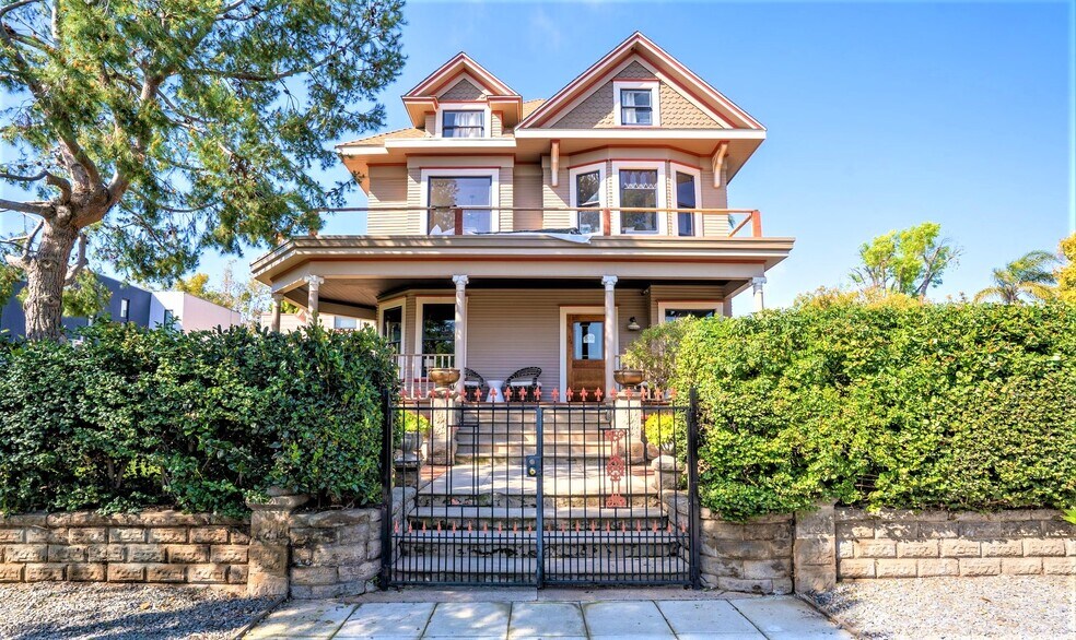 More Photos Of 838 25th St, San Diego Office For Lease