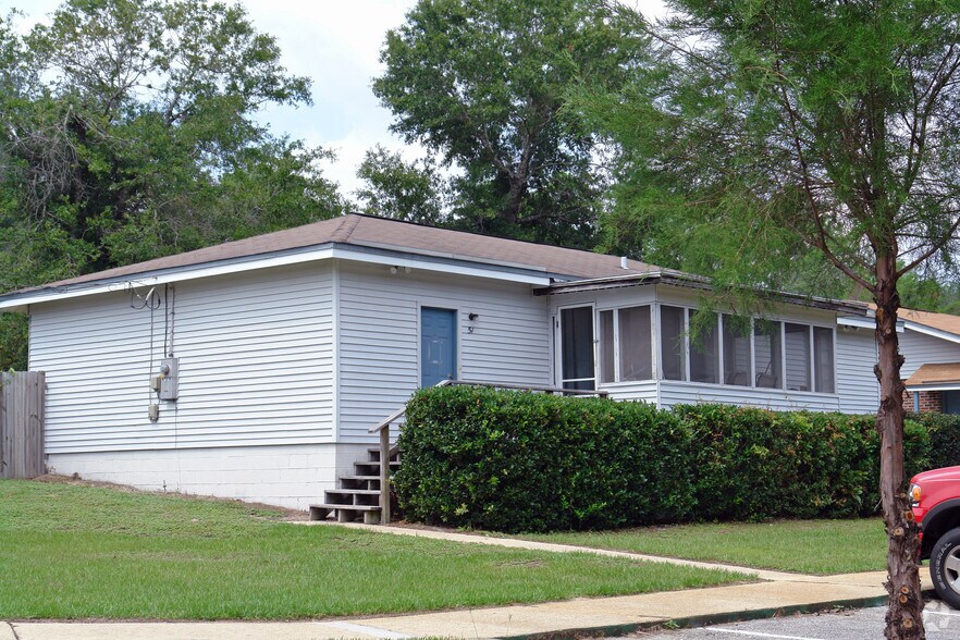 More Photos Of 400 Kelly Mill Rd, Valparaiso Apartments For Sale