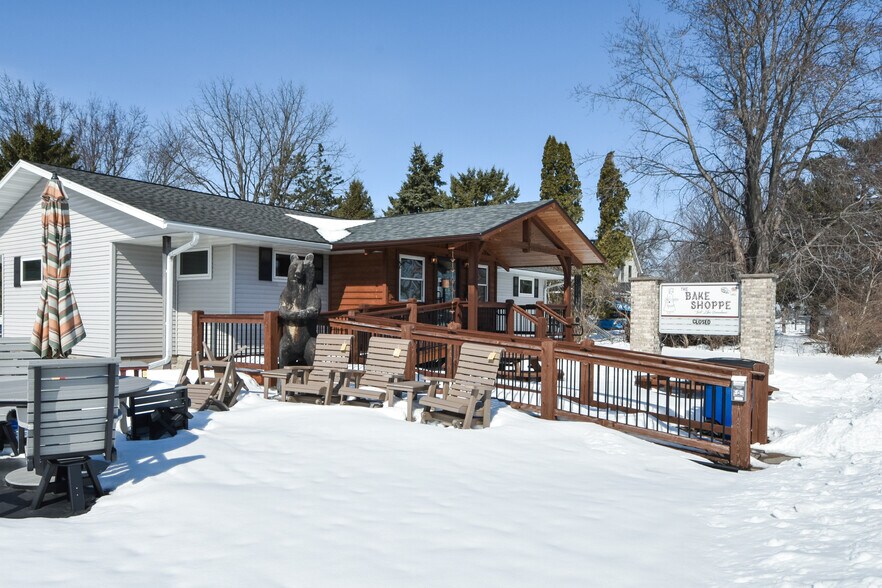 More Photos Of 307 2nd St, Bellechester Flex For Sale