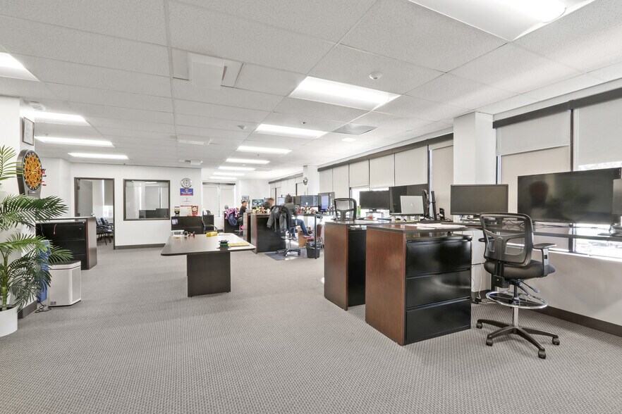 More Photos Of 2929-2931 E White Star Ave, Anaheim Research And Development For Sale