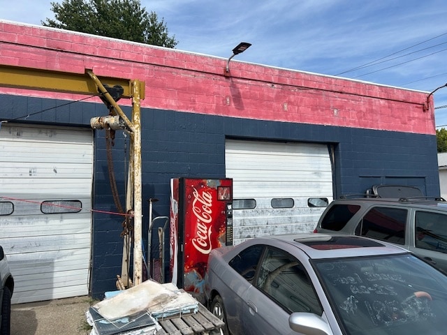 More Photos Of 1314 Tell St, Tell City Auto Dealership For Sale