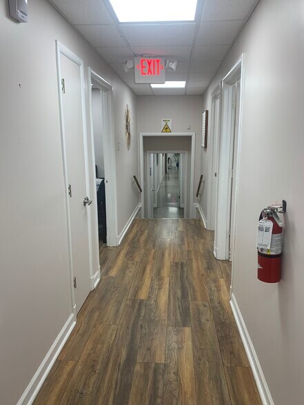 More Photos Of 661 Madison Ave, Memphis Medical For Sale