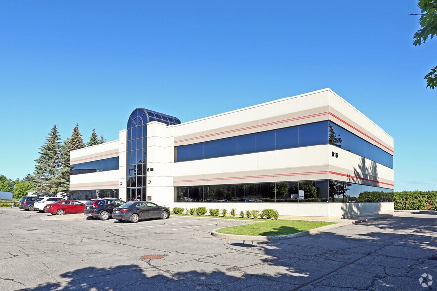 More Photos Of 815 Taylor Creek Dr, Ottawa Office For Lease