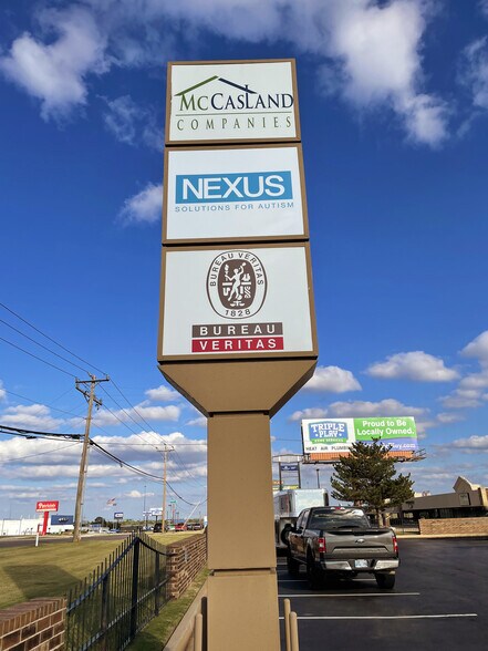 More Photos Of 510 E Memorial Rd, Oklahoma City Unknown For Lease