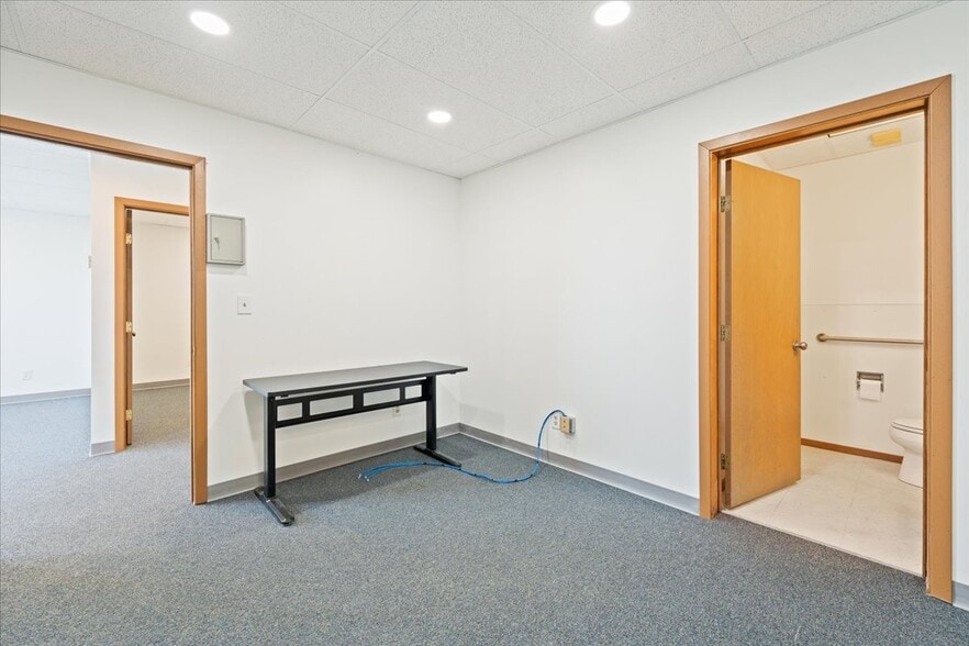 More Photos Of 3534 International St, Fairbanks General Retail For Lease