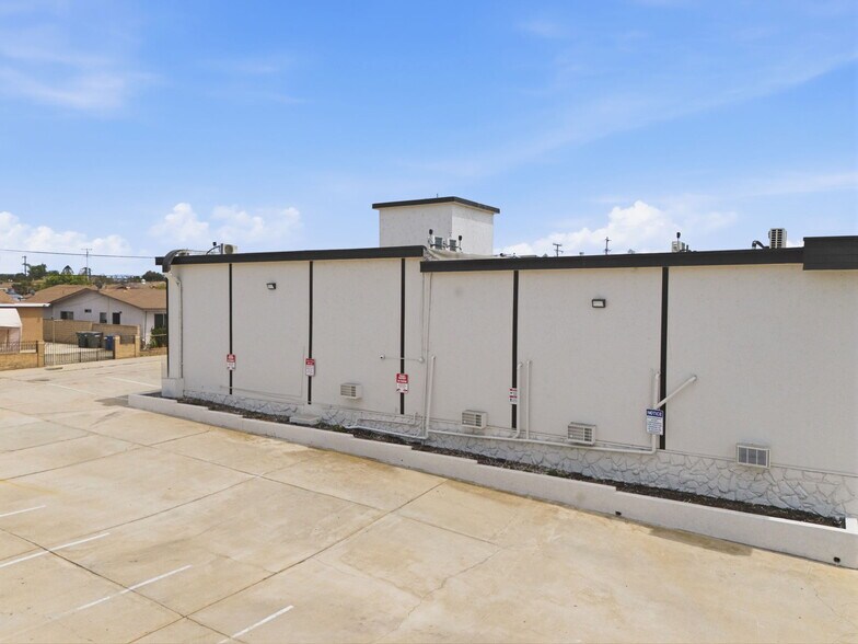 More Photos Of 2005 Highland Ave, National City Apartments For Sale