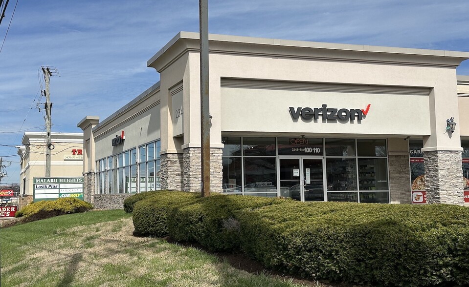 Primary Photo Of 2348-2358 Nicholasville Rd, Lexington Unknown For Lease