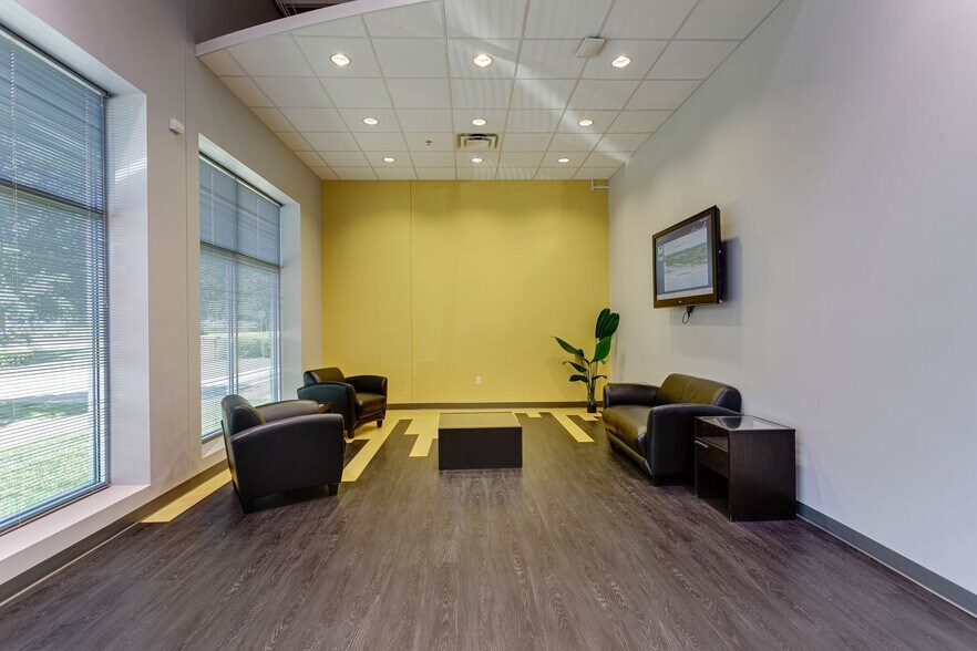 More Photos Of 2926 Kraft Dr, Nashville Light Distribution For Lease