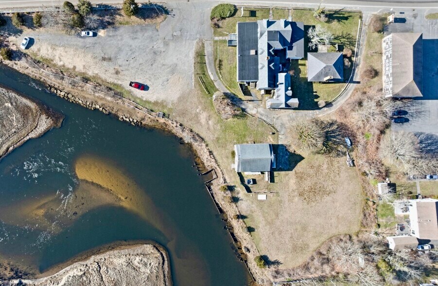 More Photos Of 126 Main St, West Harwich Restaurant For Sale