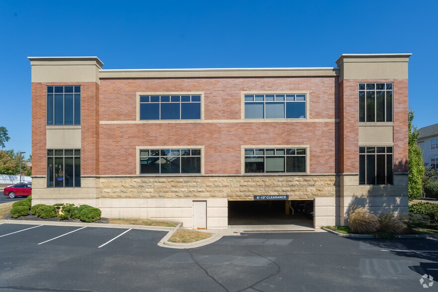 More Photos Of 8250 Kenwood Crossing Way, Cincinnati Medical For Lease