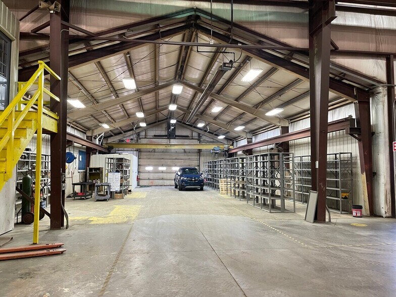 More Photos Of 555 N Center St, Casper Service For Lease