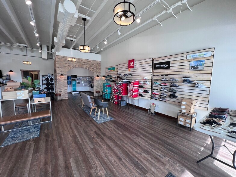 More Photos Of 2201 W Nob Hill Blvd, Yakima Freestanding For Lease