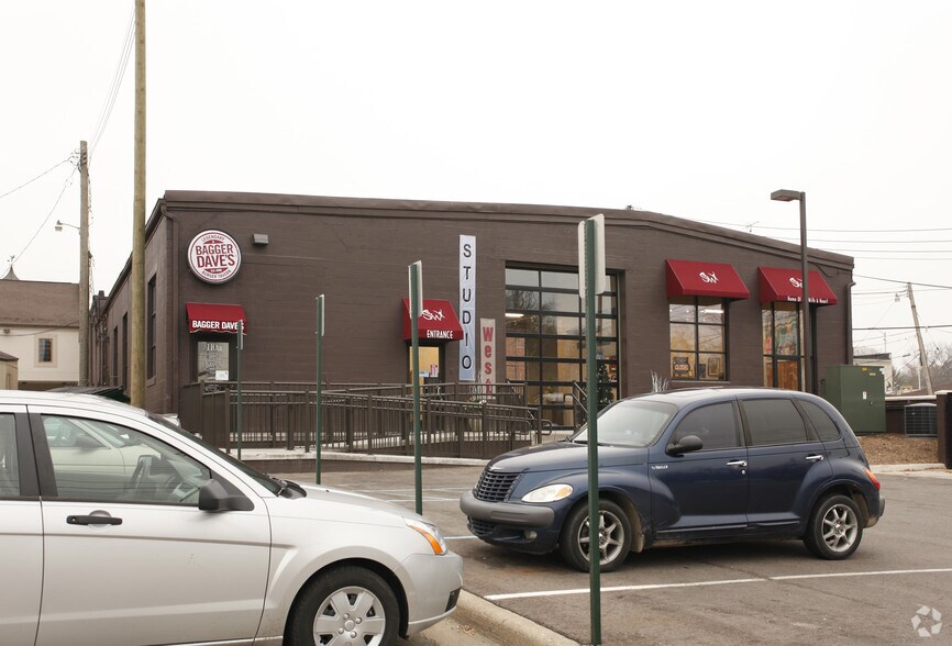 More Photos Of 108-110 E Grand River Ave, Brighton Storefront Retail Office For Sale