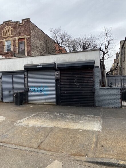 More Photos Of 568 Pine St, Brooklyn Apartments For Sale