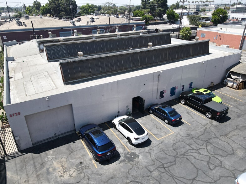 More Photos Of 5725 S San Pedro St, Los Angeles Warehouse For Sale