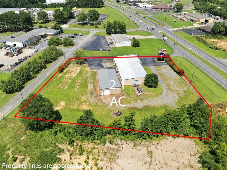 More Photos Of 3267 US Highway 431, Albertville Showroom For Sale