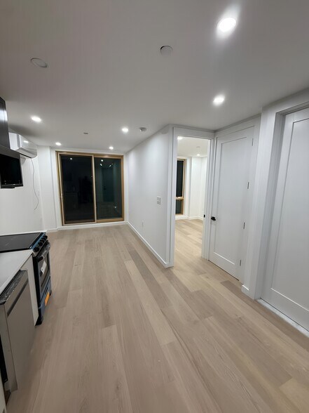 More Photos Of 3216 Glenwood Rd, Brooklyn Apartments For Sale