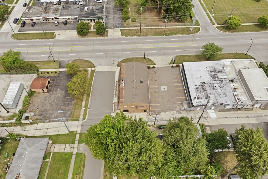 More Photos Of 23589-23593 Van Born Rd, Taylor Freestanding For Sale