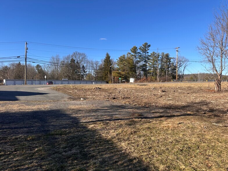 More Photos Of 346 Rural Acres Dr, Beckley Showroom For Sale