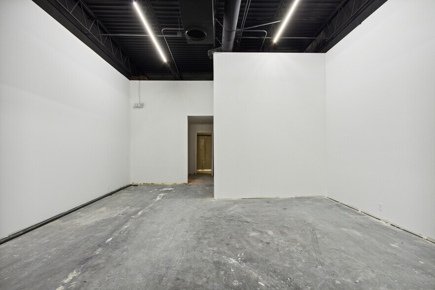 More Photos Of 120-150 May Mart Dr, Rochelle Unknown For Lease