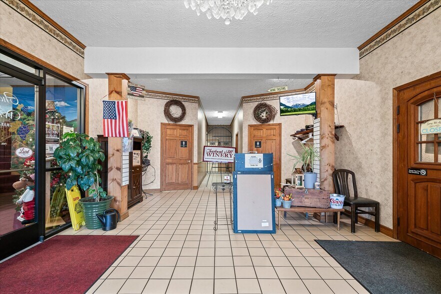 More Photos Of 78 Chestnut Hill Rd, Crossville Freestanding For Sale