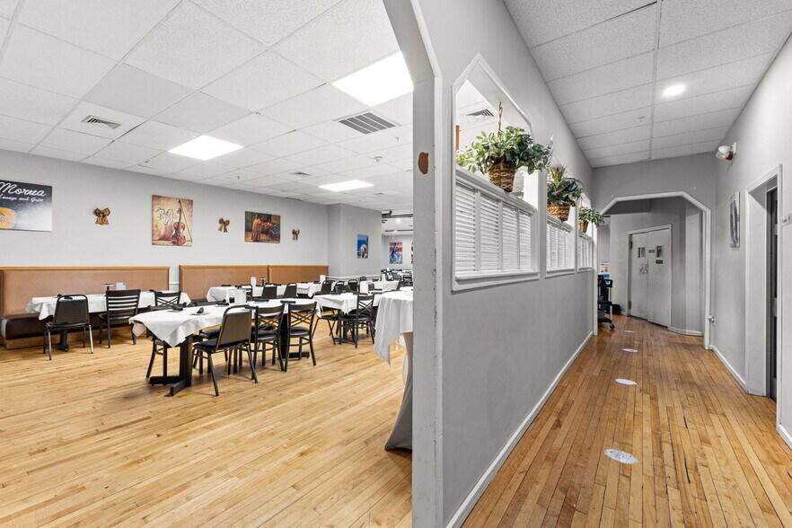 More Photos Of 1615-1623 Acushnet Ave, New Bedford Restaurant For Sale