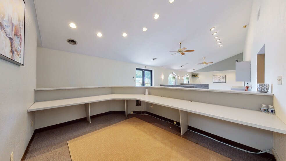 More Photos Of 12249 US Route 30, North Huntingdon Veterinarian Kennel For Sale