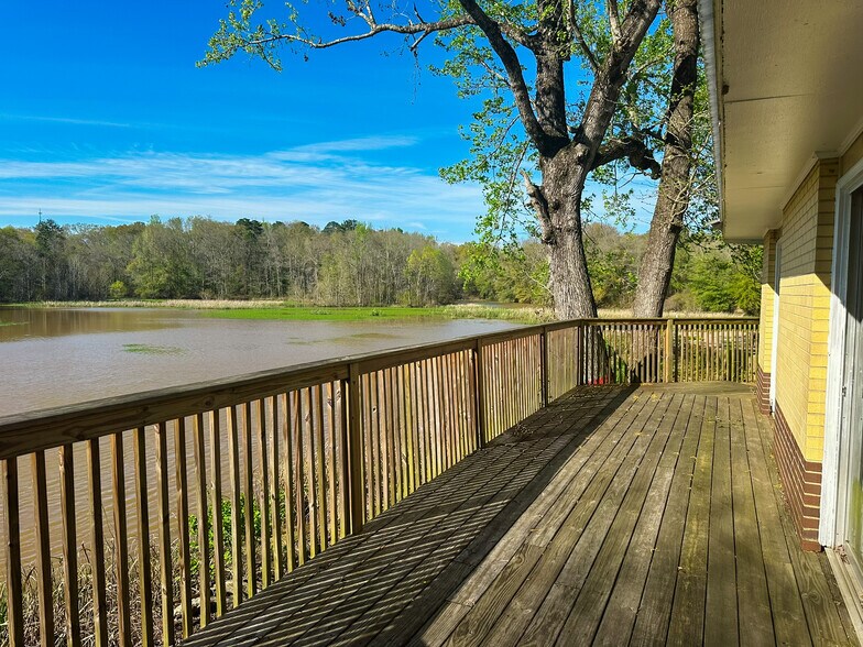 More Photos Of 1010 N Eufaula Ave, Eufaula Hotel For Sale