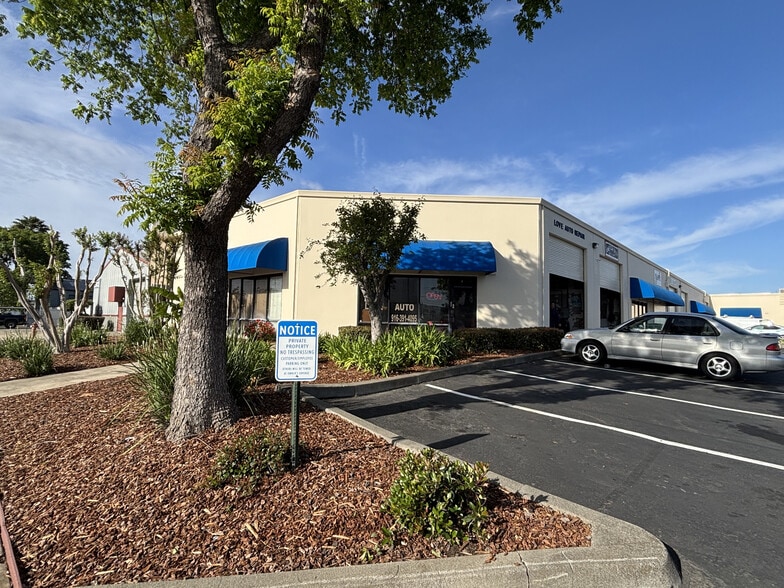 More Photos Of 3523-3537 Kiessig Ave, Sacramento Warehouse For Sale
