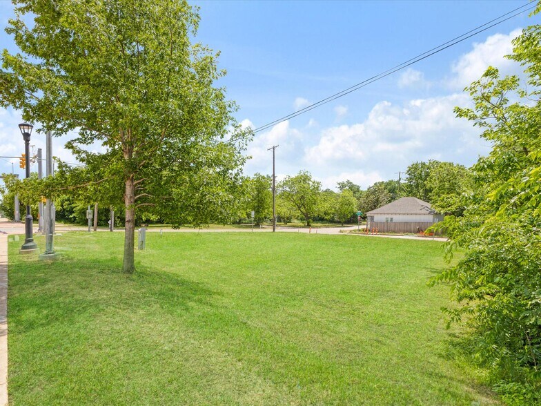 More Photos Of 1158 New York Ave, Fort Worth Land For Sale