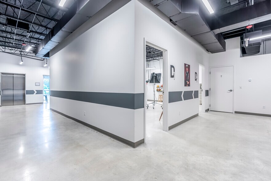 More Photos Of 1014 N Dixie Hwy, Lake Worth Beach Loft Creative Space For Sale