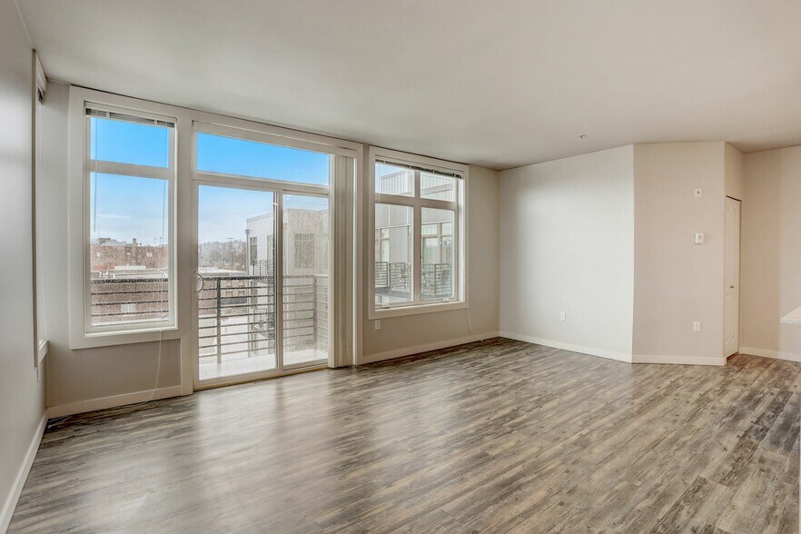 More Photos Of 954 E Union St, Seattle Apartments For Lease