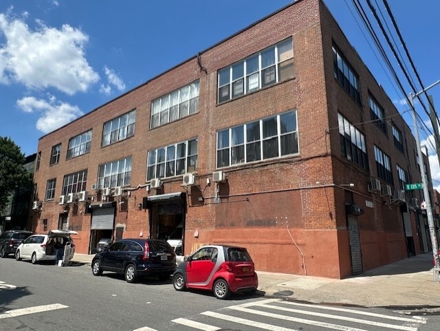 Primary Photo Of 175 Walnut Ave, Bronx Warehouse For Lease