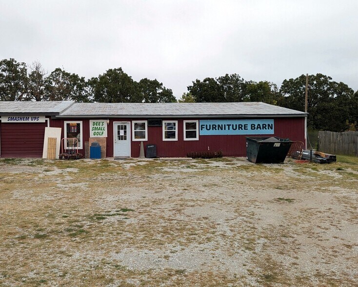 More Photos Of 22889 MO-64 Hwy, Hermitage Self Storage For Sale