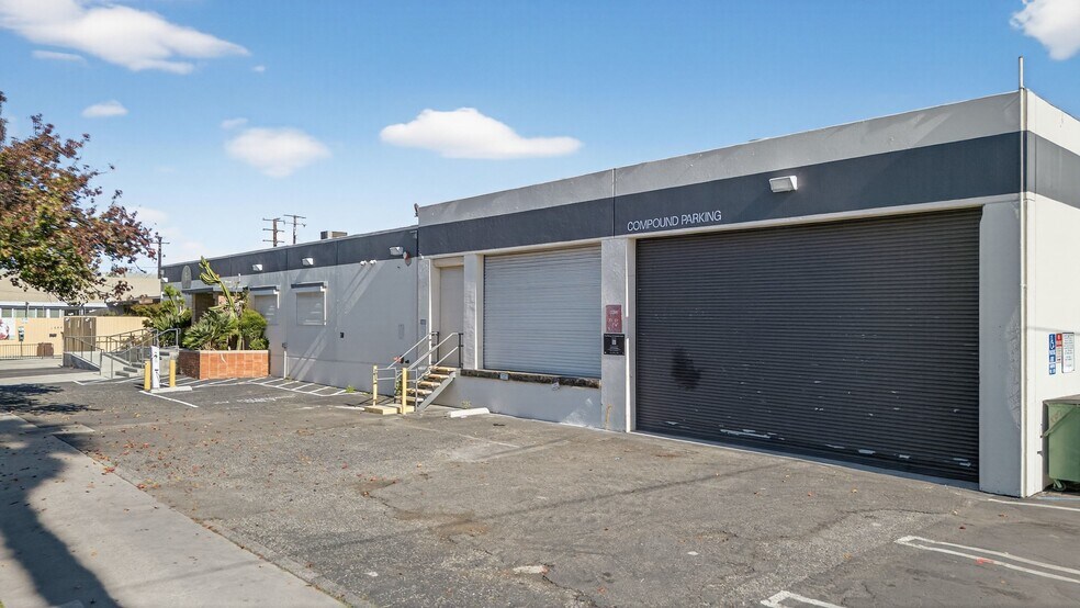 More Photos Of 1322-1326 Obispo Ave, Long Beach Warehouse For Lease