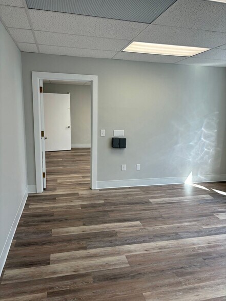 More Photos Of 17 Water St, Milford Office For Lease