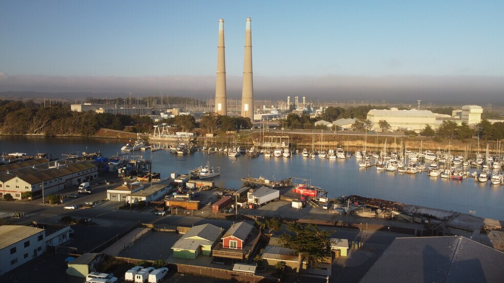 More Photos Of 7550 Sandholdt Rd, Moss Landing Warehouse For Sale