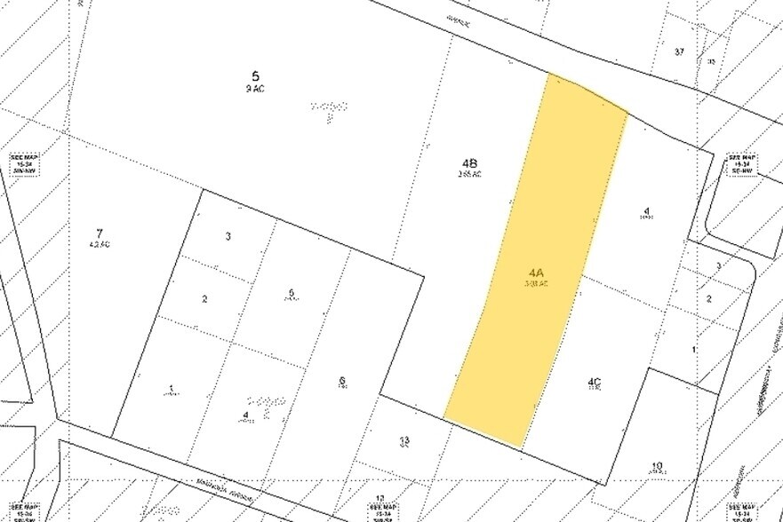 More Photos Of 111 Tibet Ave, Savannah Self Storage For Lease