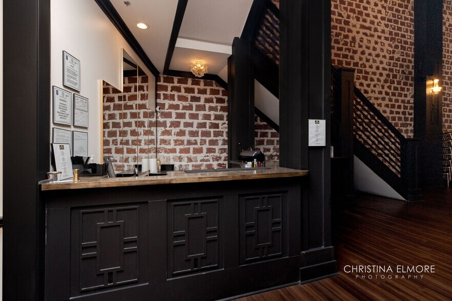 More Photos Of 806 Commerce St, Perry Storefront Retail Office For Sale