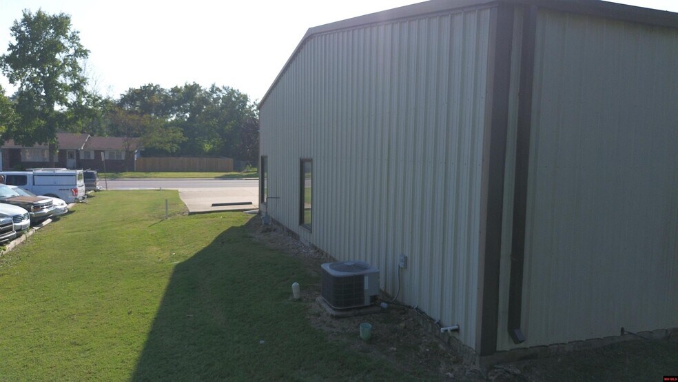 More Photos Of 300 Bomber Blvd, Mountain Home Industrial For Sale