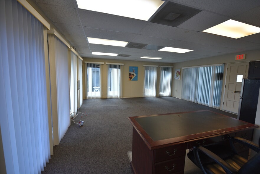 More Photos Of 1200 N Central Ave, Kissimmee Office For Lease